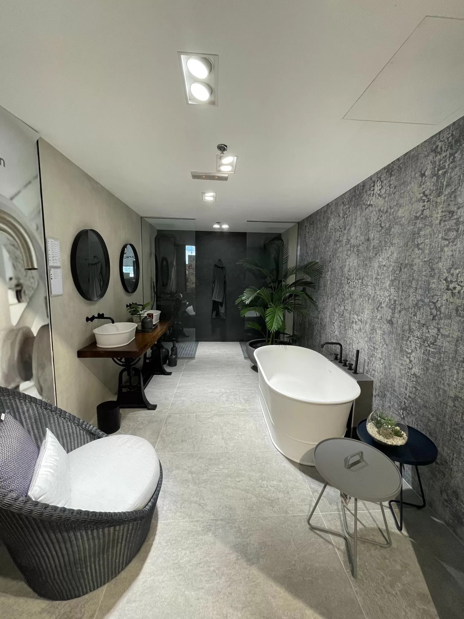 Bathroom Interior Services – Transform Your Space with Modern Design Solutions
